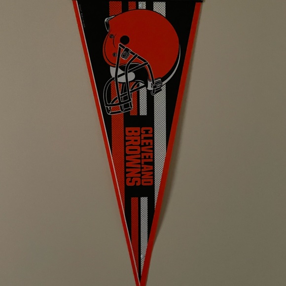 Cleveland Browns Pennant Shaped Sign - Picture 1 of 2
